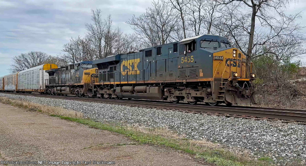 CSX 5455 leads M277.